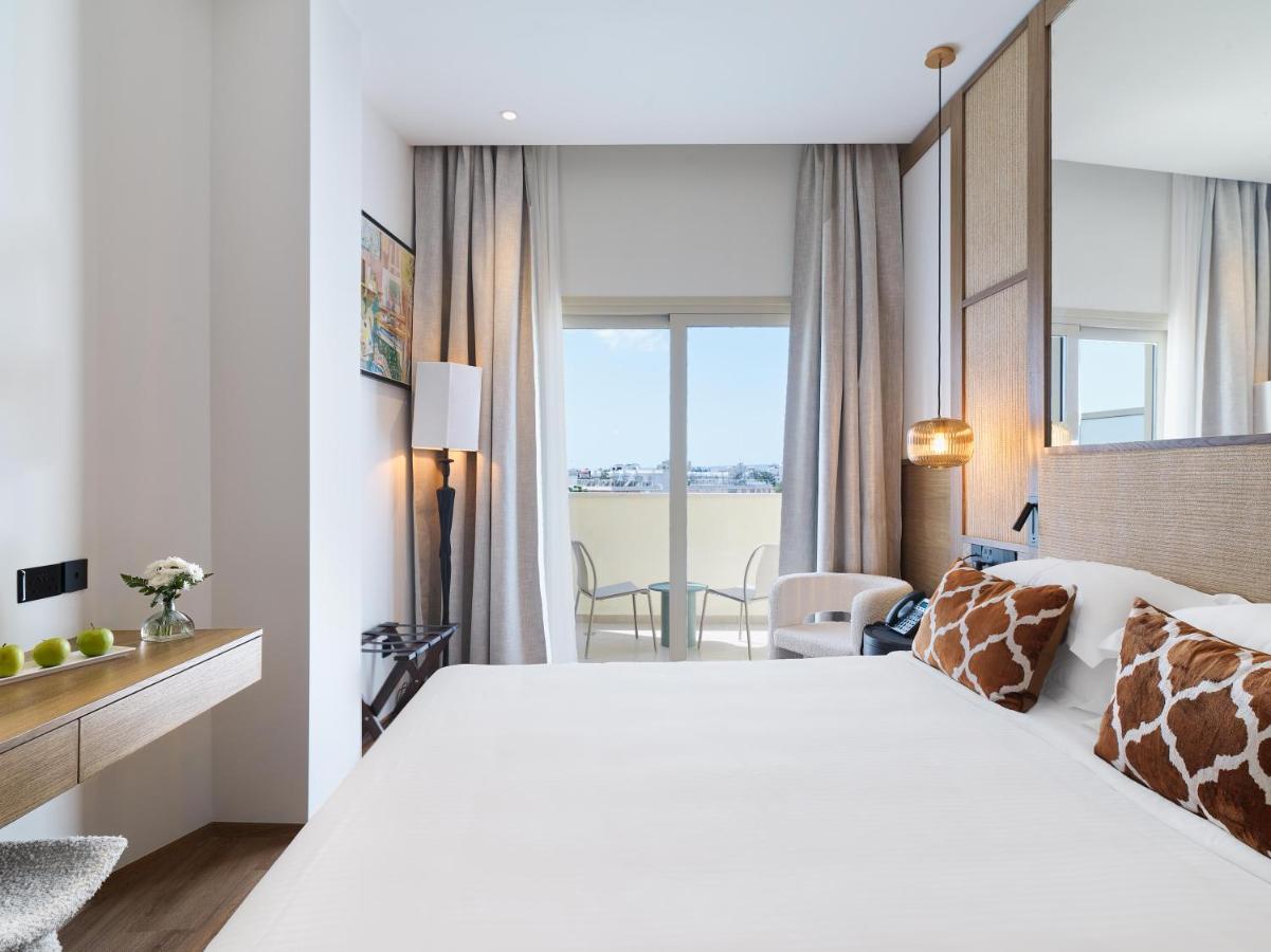 Leonardo Boutique Hotel Lárnaca Habitación foto